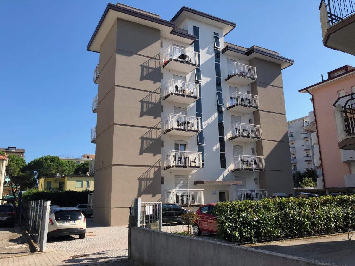 Residence Alba D'Oro Solo Famiglie Lido di Jesolo Exterior foto